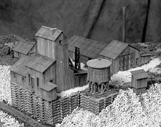 Guts, Gravel & Glory 167 HO Clear Grit Mine - 16 x 16 40 x 40cm