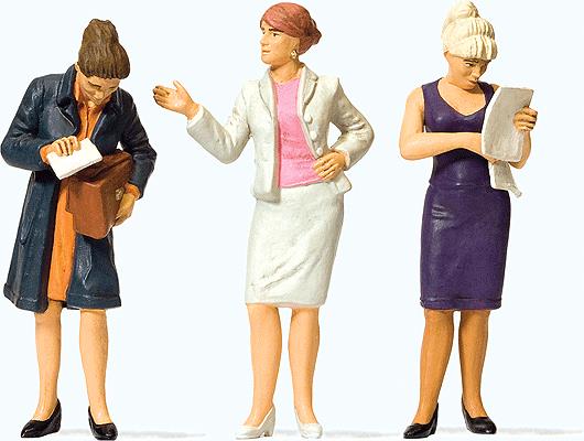 Preiser 44907 G Standing Women Figures (Set of 3)