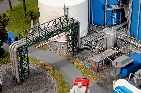 Faller 130487 HO Scale Tank Farm Piping & Filling Plant Kit