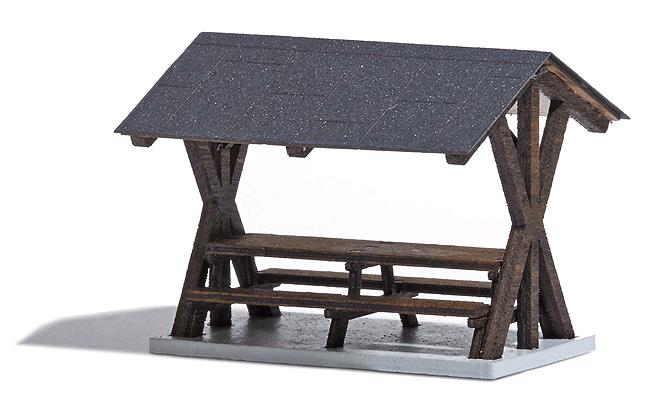 Busch 1563 Table & Benches w/Canopy