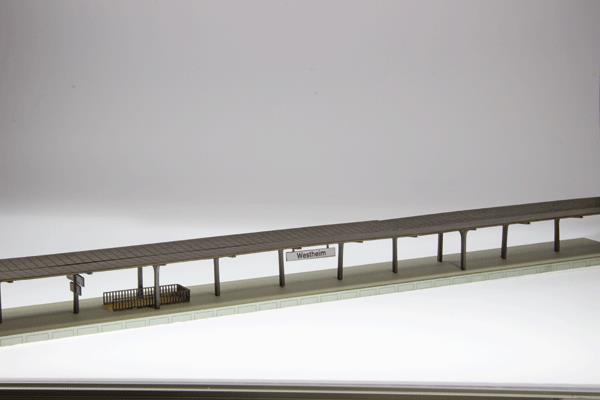 Trix 66300 N Station Platform Minitrix Laser-Cut Card Kit