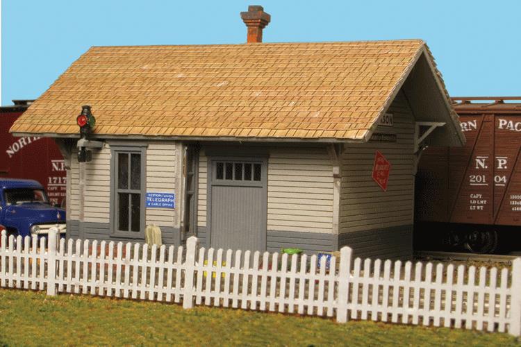 Monroe Models 9307 N Straight Picket Fence