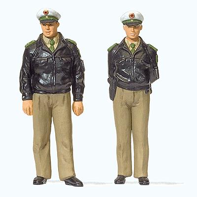 Preiser 63100 HO Standing Policemen in Green Uniforms Figures (Set of 2)