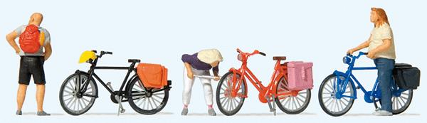 Preiser 10659 HO Cyclists' Short Break with Bikes Figures (Set of 3)