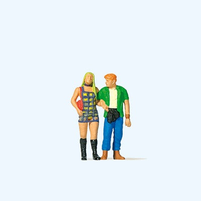 Preiser 28186 HO Walking Couple Figures (Set of 2)