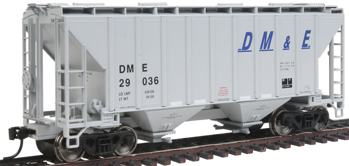 Walthers 910-7125 Dakota Minnesota & Eastern 37' Covered Hopper #29036