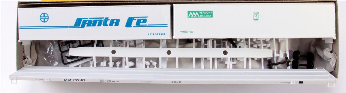 Accurail 9111 HO Santa Fe 89' TOFC Piggyback Flat Car w/2 45' Trailers