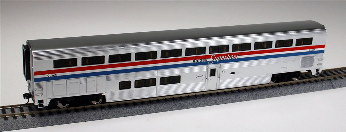 Walthers 920-12011 HO Amtrak 85' Lighted Phase III Pullman-Standard Superliner