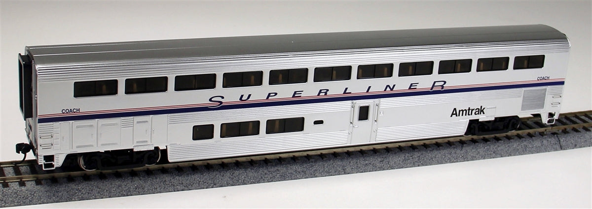 Walthers 12060 HO Amtrak 85' Bombardier Superliner II Coach Lighted Phase IV