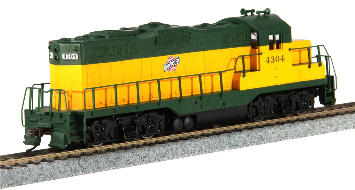 Walthers 931-134 HO C&NW EMD GP9M Diesel Locomotive #4304