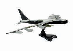 Daron Worldwide Trading 5391 1:300 B-52 Stratofortress USAF  Military Plane