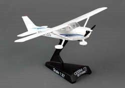 Daron Worldwide Trading 5603-2 1:87 Cessna 172 Skyhawk Aircraft