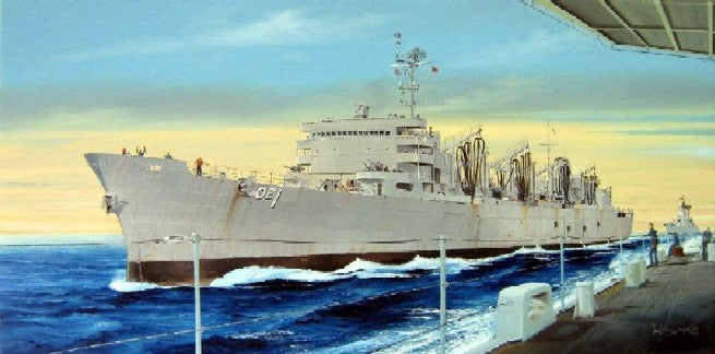 Trumpeter 05785 1:700 USS Sacramento AOE1 Fast Combat Support Ship Model Kit