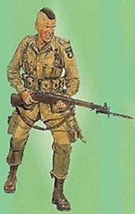 Dragon 1605 1:16 Screaming Eagle Soldier w/Rifle Normandy 1944 (Re-Issue)