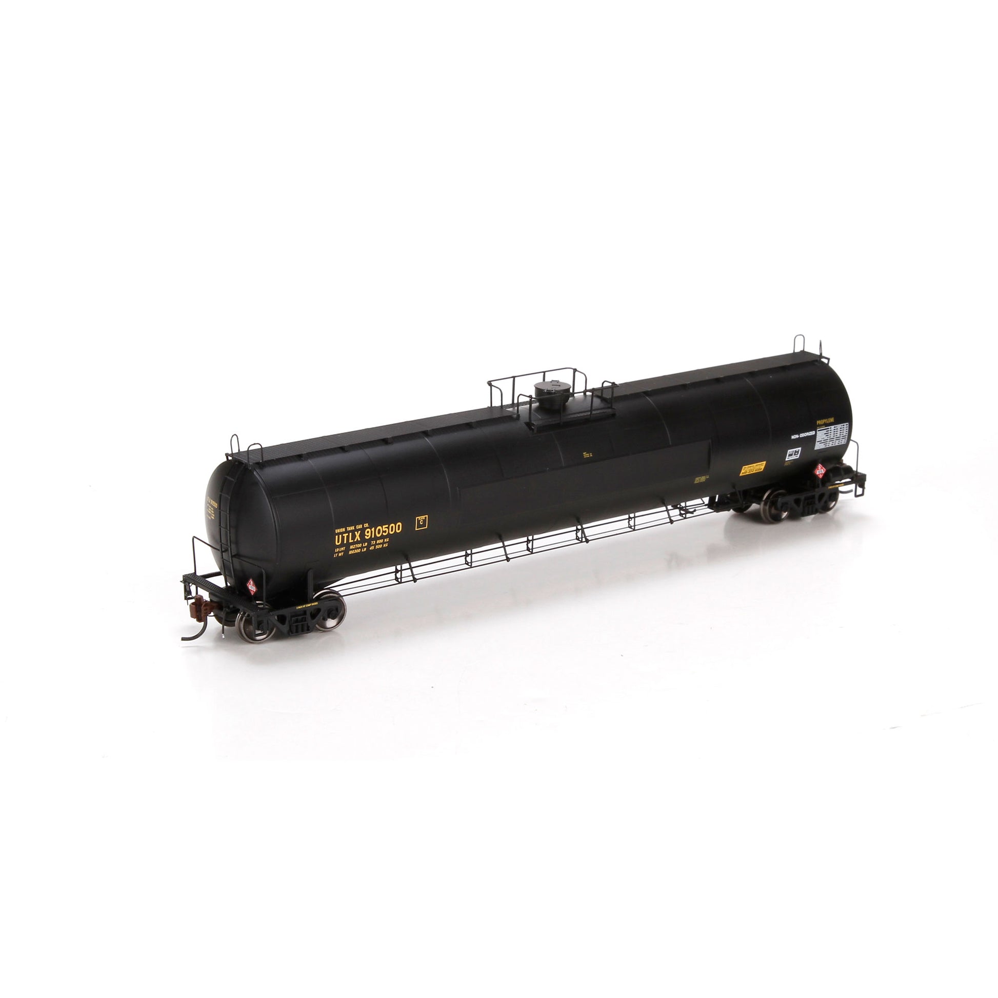 Athearn G68452 HO Scale UTLX UTC 33K LPG Tank Car 