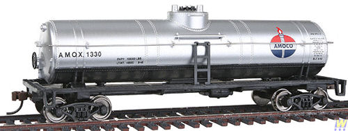 Walthers 931-1613 HO Scale Amoco Oil 40' Tank Car #1330
