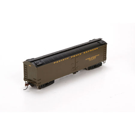 Roundhouse 86672 HO Pacific Fruit Express 50' Express Reefer #620