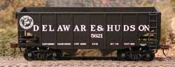 Bowser 56926 HO Delaware & Hudson 55-Ton 2-Bay Fishbelly Hopper Kit #5621