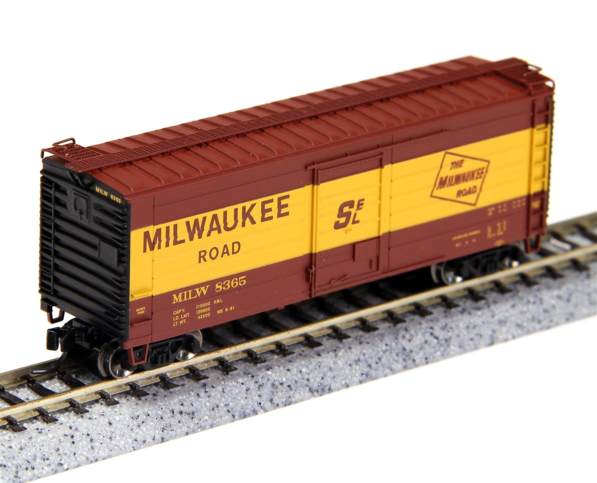 Fox Valley Models 90268 N Milwaukee RTR Short-Rib 40' Rib-Side Boxcar #8386