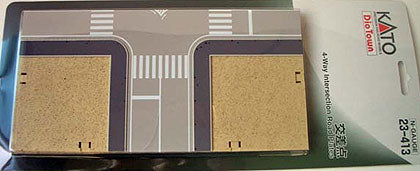 Kato 23-413 N 4-Way Intersection Road Plates