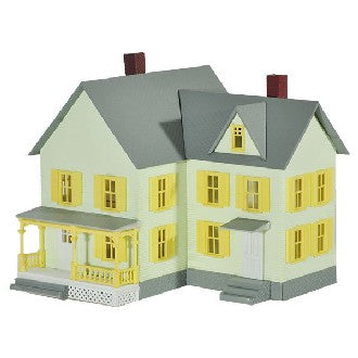 Model Power 2618 N Dr. Andrew's House Built-Up Buildings Lighted w/ 2 Figures