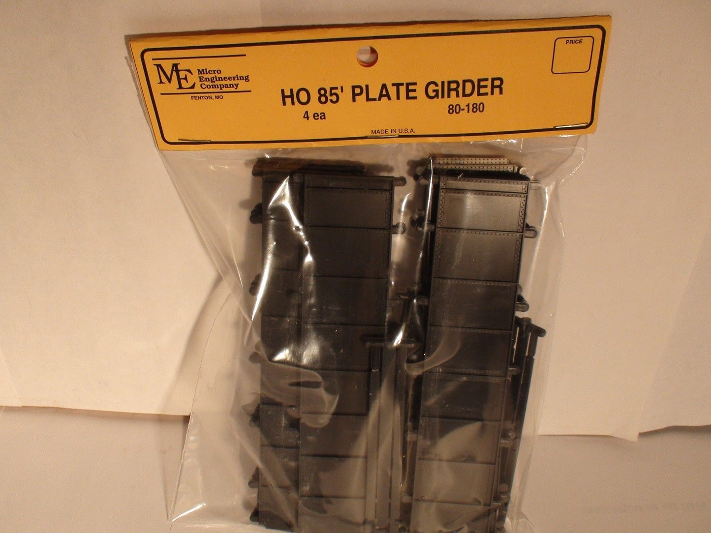 Micro Engineering 80-180 HO 85' Plate Girder (Pack of 4)