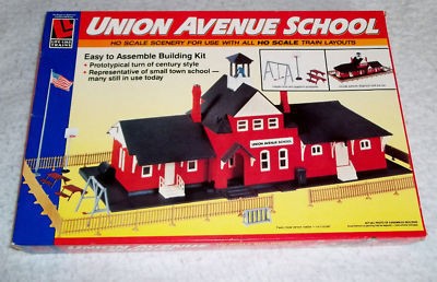 Life Like 1343 HO Union Avenue School