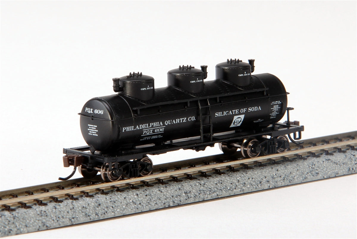 Bachmann 17151 N Philadelphia Quartz Co. 3-Dome Tank Car