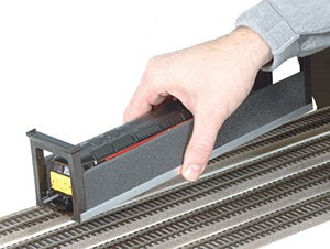 Peco SL-43 HO/OO Locomotive Lift and Storage Unit 12 inches