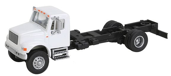 Walthers 949-11590 HO International(R) 4900 Single-Axle Semi Tractor Only