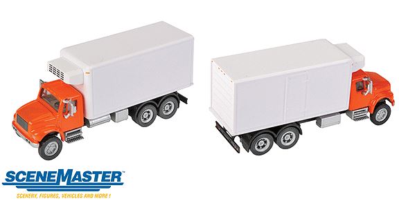 Walthers 949-11393 HO Assembled International 4900 Dual-Axle Refrigerated Van