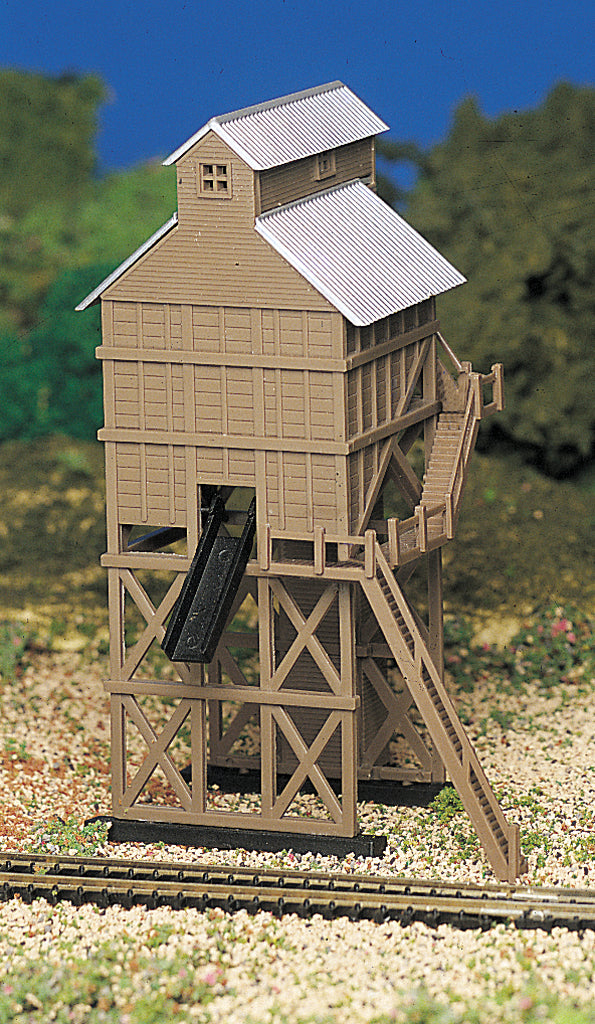 Bachmann 45811 N Coaling Station w/figure