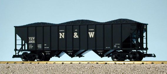 USA Trains R14016 G N& W 70-Ton 3-Bay Coal Hopper with Coal Load - Metal Wheels