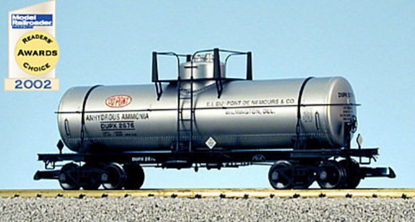 USA Trains 15117 G Dupont 10,000-Gallon Tank Car (Metal Wheels)