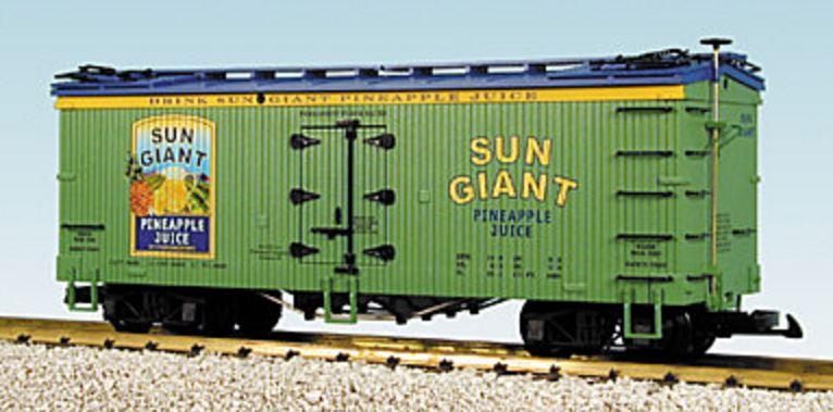 USA Trains R16306 G Sun Giant Wood Refrigerator Car with Trussrod Underframe