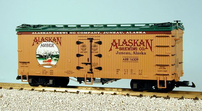 USA Trains 16309 G Alaska Brewing American Series - Woodsided Refrigerator Car