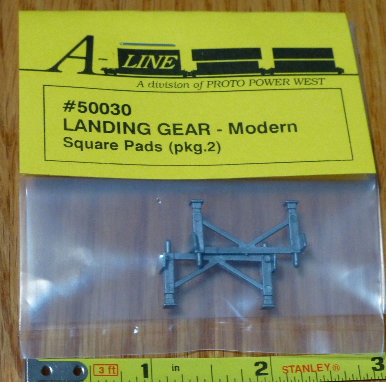 A-Line 50030 HO Landing Gear for Semi Trailers Modern Square Pads (Pack of 2)