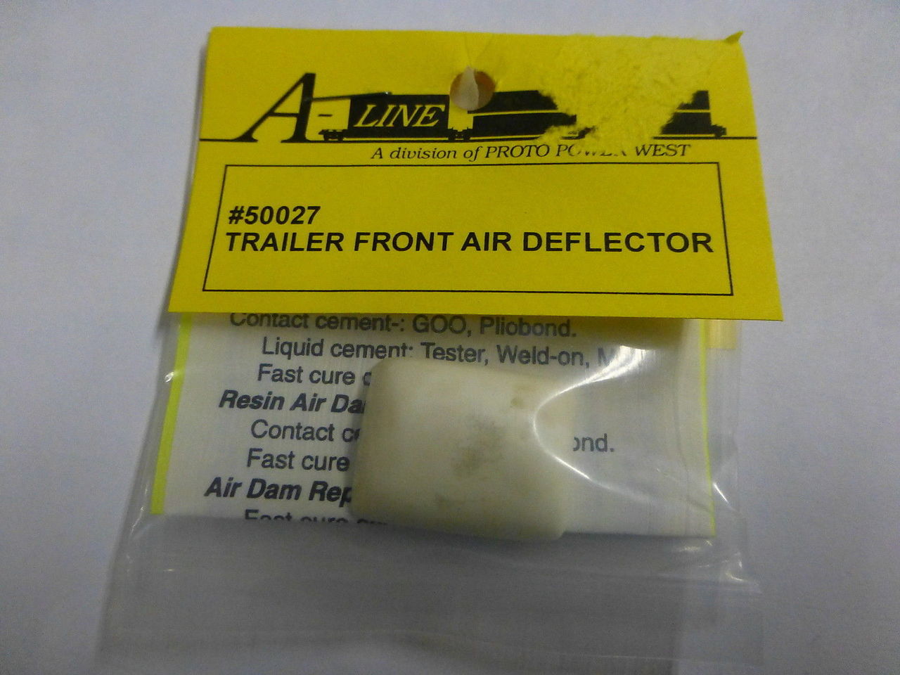 A-Line 50027 HO Front Air Deflector for 102 Trailer (Resin Casting)