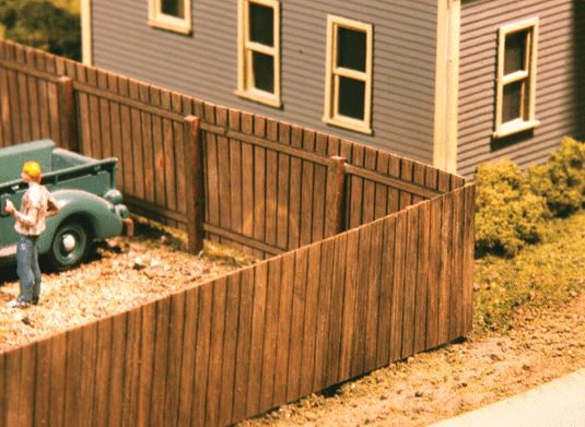 American Model Builders 334 HO Scale Wood Privacy Fence Laser-Cut Kit(Pack of 2)