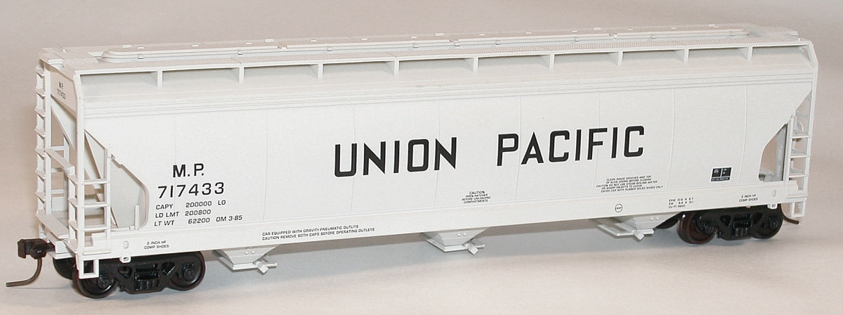 Accurail 2101 HO Union Pacific MP ACF 3-Bay Centerflow Hopper Kit
