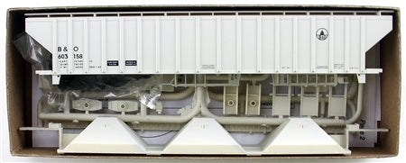 Accurail 80681 HO Baltimore & Ohio Pullman-Standard 3-Bay Covered Hopper - Kit