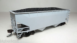 Atlas 20003137 HO Undecorated 2-Bay Offset Side Hopper Flat End