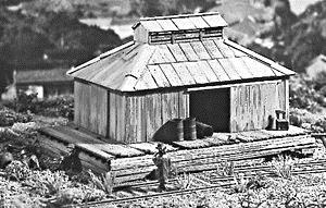 Campbell Scale Models 127 O Freight Storage Shed