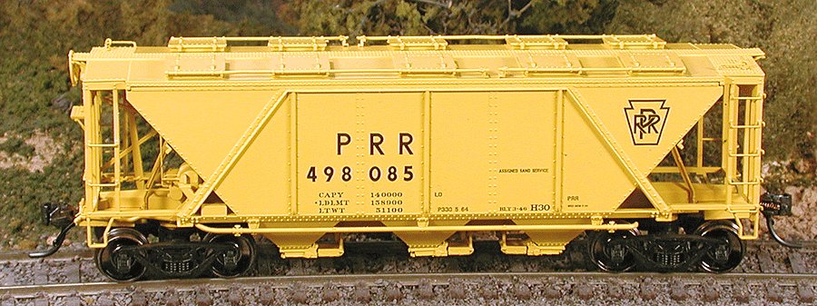 Bowser 40984 HO Penn Central PRR Class H30 Covered Hopper #875162