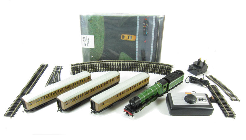 Hornby R1167 OO Flying Scotsman Steam Locomotive Train Set #4472