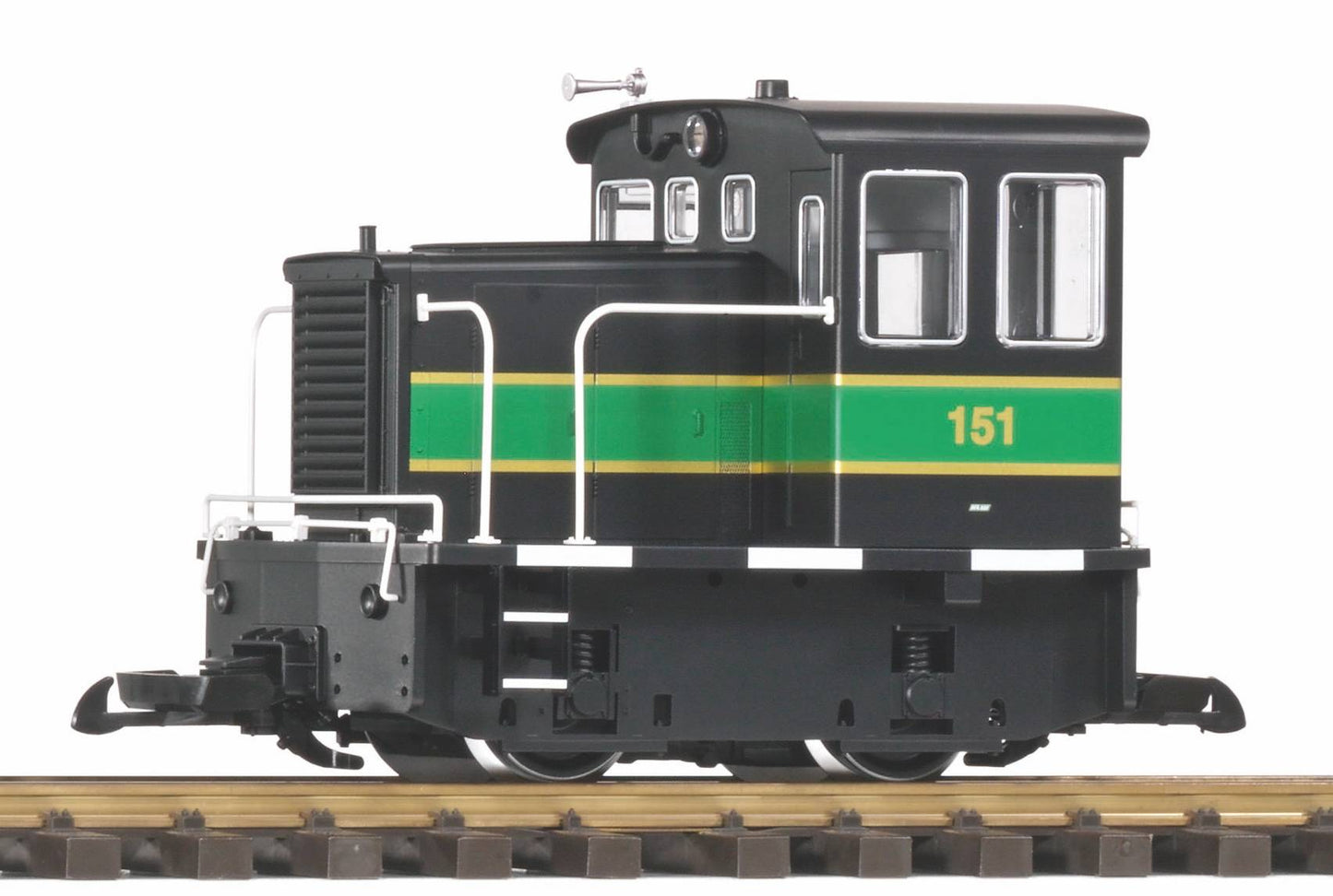 Piko 38512 G KLW R/C 25-Ton Thumper Diesel Locomotive with Sound #151