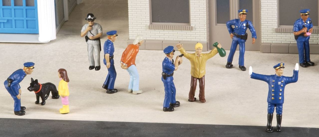 Lionel 6-21375 O Police Figures Plus Dog (Set of 10)