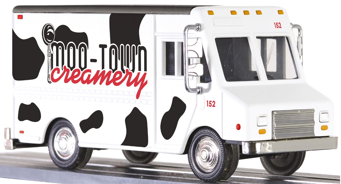 Lionel 6-21651 O Gauge Superstreets Moo-Town Creamery Van