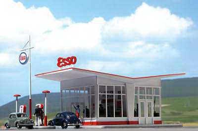 Busch 1005 HO ESSO Gas Station Kit