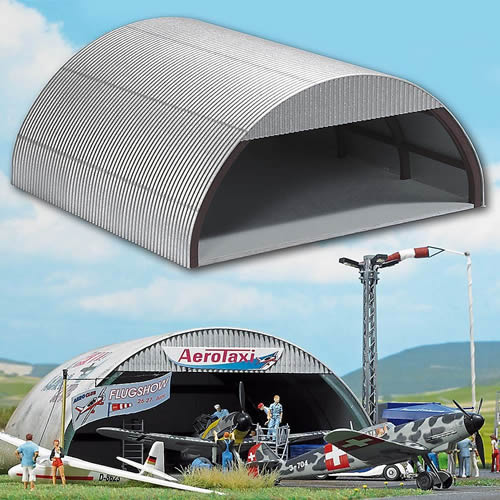 Busch 1408 Airplane Hangar